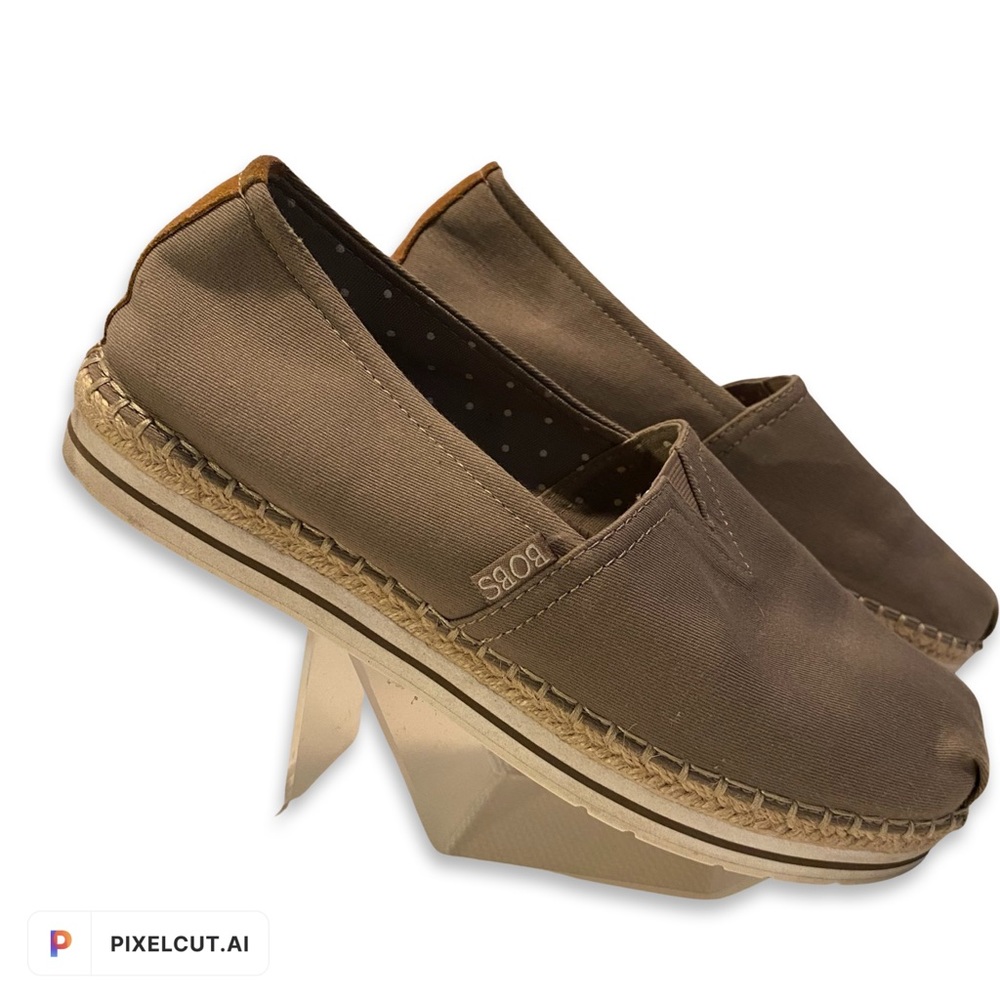 Bobs by Skechers memory foam size 8.5 Taupe color